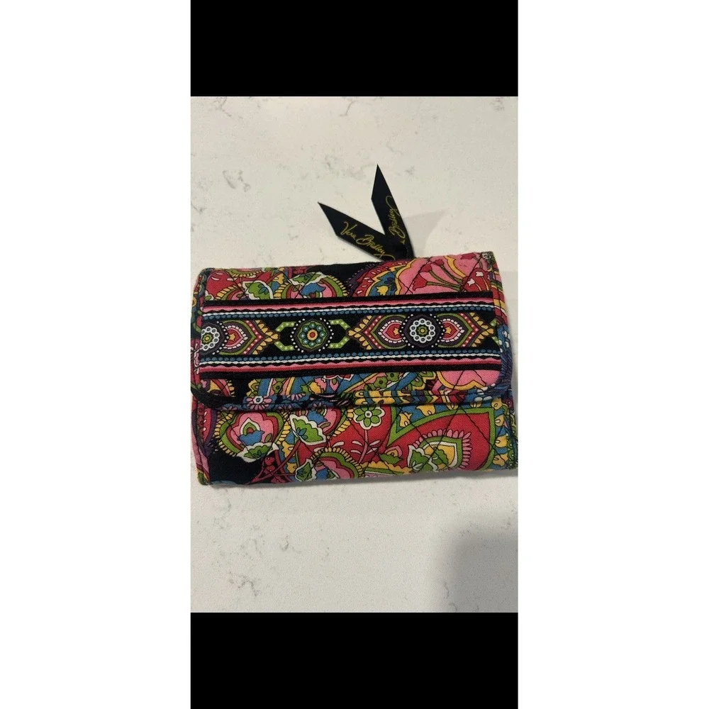Vera Bradley Pink Paisley Pattern Tri-fold Wallet - Picture 1 of 6